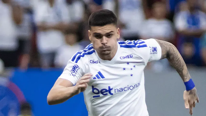 Gabiel Pec sofre fratura e passará por cirurgia após lance forte em jogo do brasileirão