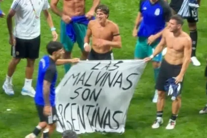 FIFA inicia investigação sobre a seleção argentina por faixa das Malvinas após vitória sobre a Inglaterra