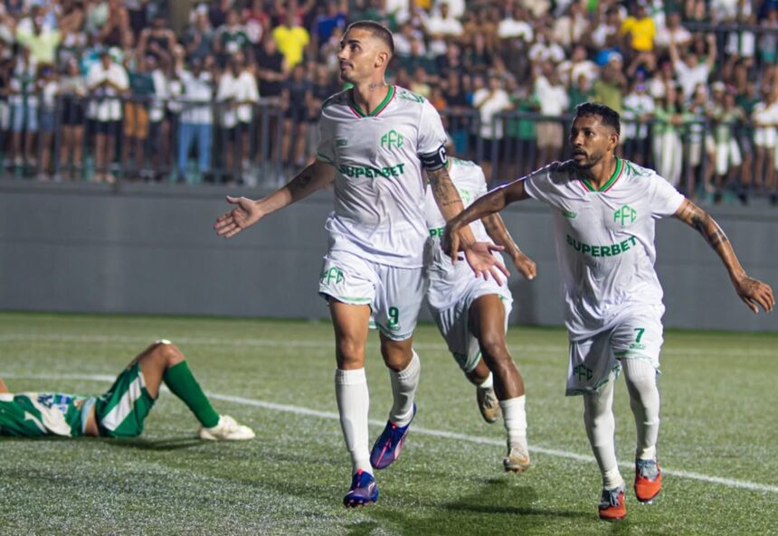 Atacante se despede de clube baiano após ter sonho do acesso adiado