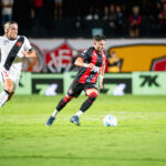 Vitória vence o Vasco da Gama e anima torcida após a Copa do Mundo