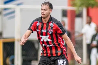 Vitória encaminha empréstimo de zagueiro para o futebol israelense