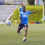 Após ficar fora do Ba-Vi, Ademir treina parcialmente e pode ser novidade do Bahia contra o Internacional