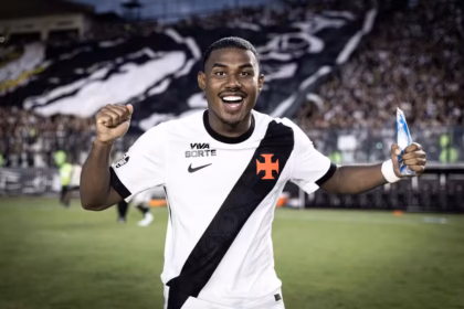 Vasco tem desfalque de última hora para enfrentar o Vitória pela Copa do Brasil