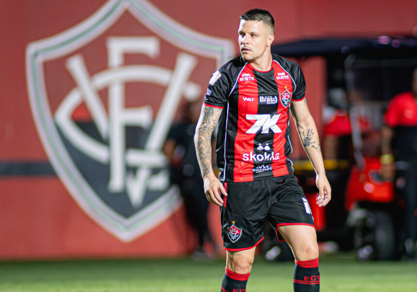 Atacante recusa ofertas para renovação e pode deixar o Vitória