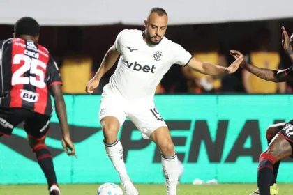 Atleta do Botafogo expulso pela “Lei Vini Jr.” contra o Vitória pode pegar até 6 jogos de punição