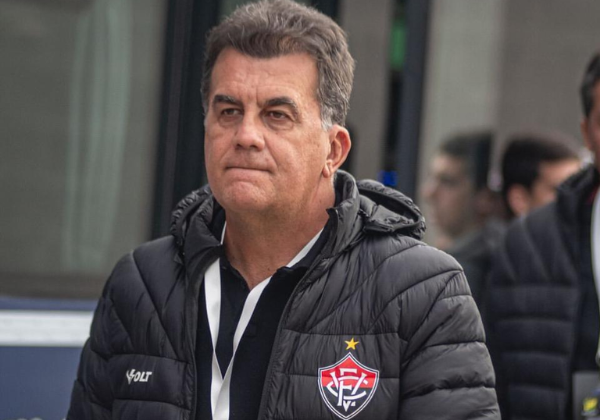 Vitória quita dívida e fica perto de encerrar transferban da FIFA