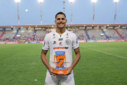 Vitória acerta com um dos artilheiros do Brasil em 2026
