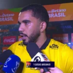 Lucas Arcanjo desabafa e cobra postura da equipe após derrota do Vitória para o Vasco
