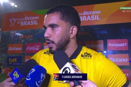 Lucas Arcanjo desabafa e cobra postura da equipe após derrota do Vitória para o Vasco