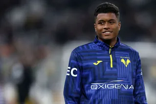 Inter de Milão oficializa contratação de meio-campista revelado pelo Vitória