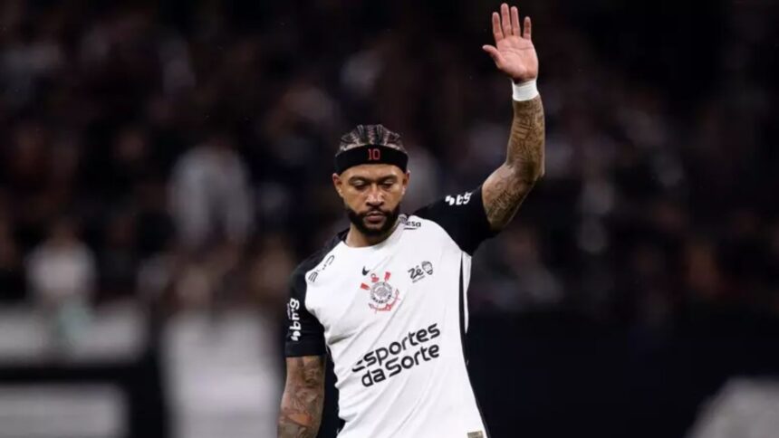 Após novela e protestos da torcida, Corinthians e Memphis Depay entram em acordo por renovação