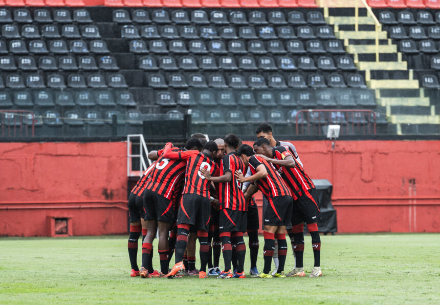 Vitória contrata novo técnico para comandar equipe sub-20