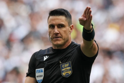 CBF define arbitragem para o confronto entre Vitória e Vasco pela Copa do Brasil