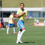 Promessa da base do Vitória marca em amistoso da Seleção Brasileira