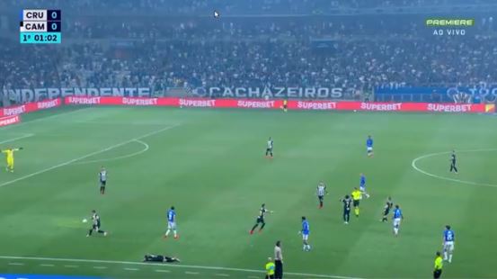 Zagueiro sofre entrada e protagoniza lance forte em clássico na Copa do Brasil