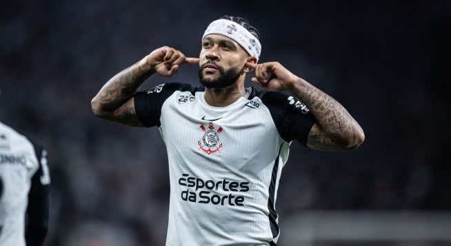 Após deixar o Corinthians, Memphis Depay desperta interesse de clubes brasileiros