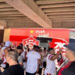 Torcida organizada do Vitória convoca AeroNego antes de viagem da equipe para Curitiba