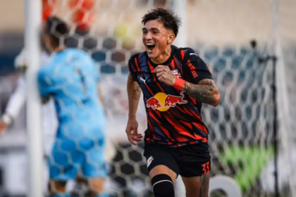 Vitória anuncia oficialmente a contratação do último reforço da janela de transferências
