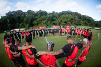Desfalques fazem Vitória relacionar jovens da base para jogo da Copa do Brasil