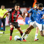 Vitória vence o Grêmio no Barradão e se distancia da zona de rebaixamento