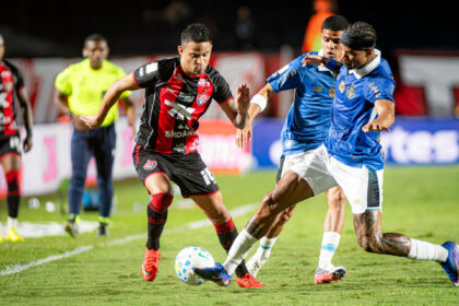 Vitória vence o Grêmio no Barradão e se distancia da zona de rebaixamento