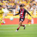 Vitória tem começo dos sonhos, mas cede empate ao Mirassol após segundo tempo apagado