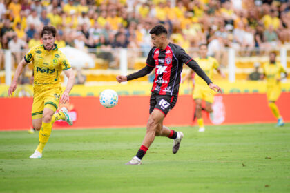 Vitória tem começo dos sonhos, mas cede empate ao Mirassol após segundo tempo apagado