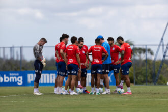Bahia realiza treinamentos táticos antes de confronto direto com o Athletico