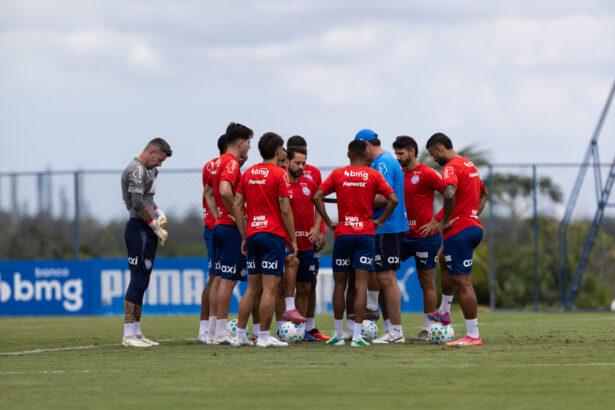 Bahia realiza treinamentos táticos antes de confronto direto com o Athletico