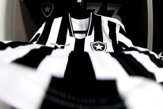 Botafogo fica perto de acerto com treinador campeão pela Seleção Brasileira