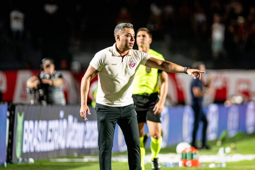 Jair Ventura fala sobre conversa com Renê e projeta recuperação de outros atletas do Vitórias