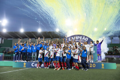 Bahia conquista bicampeonato da Copa do Nordeste em partida marcada por confusão