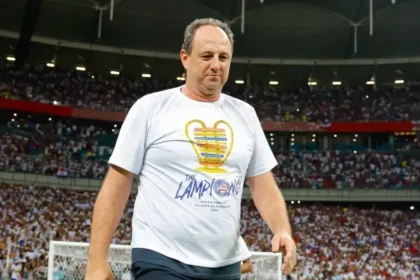 Entre altos e baixos, Rogério Ceni completa três anos no comando do Bahia