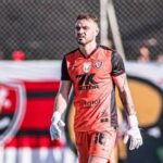 Após deixar o Vitória, goleiro tem negociações avançadas para retornar ao futebol italiano