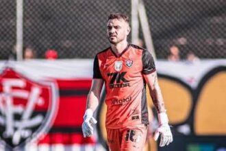 Após deixar o Vitória, goleiro tem negociações avançadas para retornar ao futebol italiano