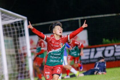 Jovem meia japonês marca seu primeiro gol em equipe do interior gaúcho