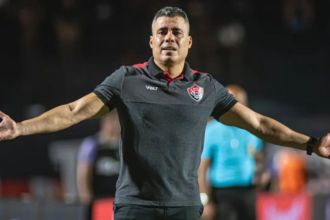 Empresário confirma a permanência de Jair Ventura no Vitória