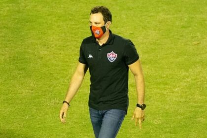 Clube da Série B acerta a contratação de ex-treinador do Vitória