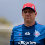 Com Jean Lucas suspenso, Rogério Ceni analisa opções para compor o meio de campo do Bahia contra o Santos