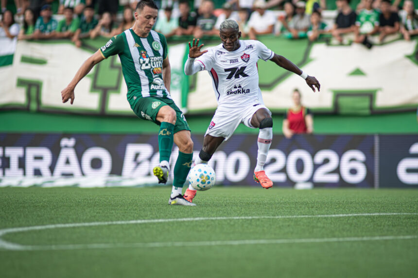 Vitória x Chapecoense: Saiba onde assistir, prováveis escalações e mais detalhes sobre o confronto