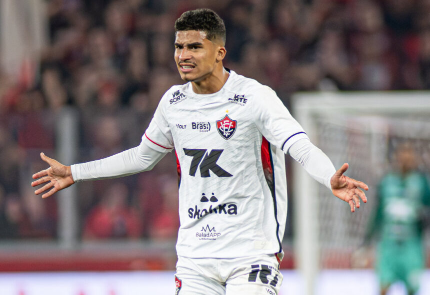 Vitória perde titular para confronto contra o Athletico pelo Campeonato Brasileiro