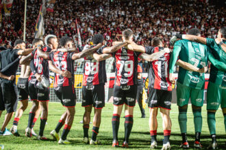 Vitória busca aproveitar o fator casa na luta contra o rebaixamento no Campeonato Brasileiro
