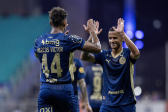 Com a camisa do Bahia, Luciano Juba aparece em estatística impressionante entre os defensores do Campeonato Brasileiro