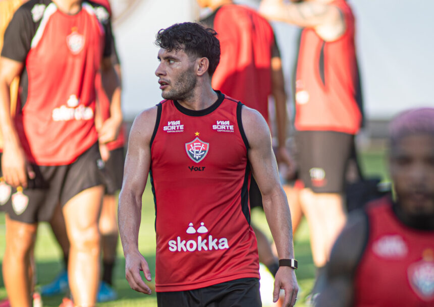 Vitória realiza treinamento tático visando confronto com o Corinthians pelo Brasileirão