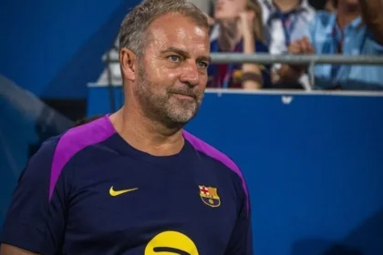 Após lesão de Raphinha, treinador do Barcelona critica amistoso da Seleção Brasileira contra a Austrália