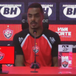 Caíque Gonçalves fala sobre preparação física do Vitória e projeta confronto com o Corinthians