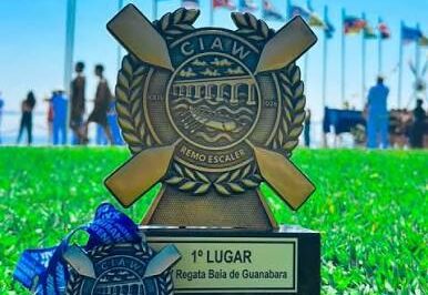 Atletas do Vitória disputam Campeonato Brasileiro de Barcos Longos no Rio de Janeiro