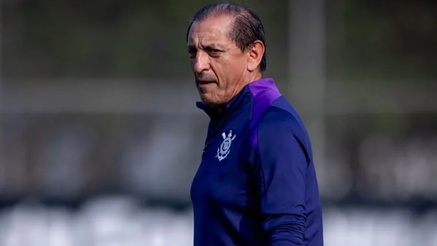Após demissão de Fernando Diniz, Corinthians estuda o retorno de técnico Argentino para o comando da equipe