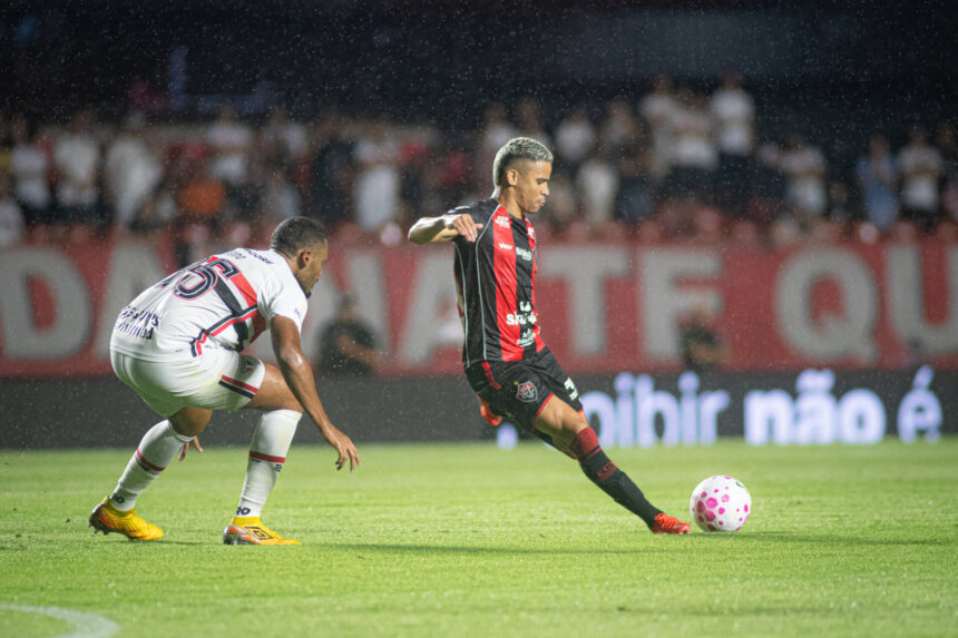 Vitória perde para o São Paulo, amplia tabu de 54 anos e segue sem vencer fora de casa
